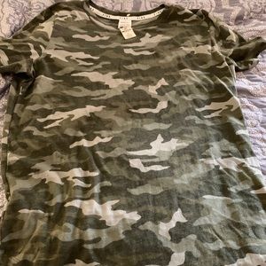 NWT camo tee
